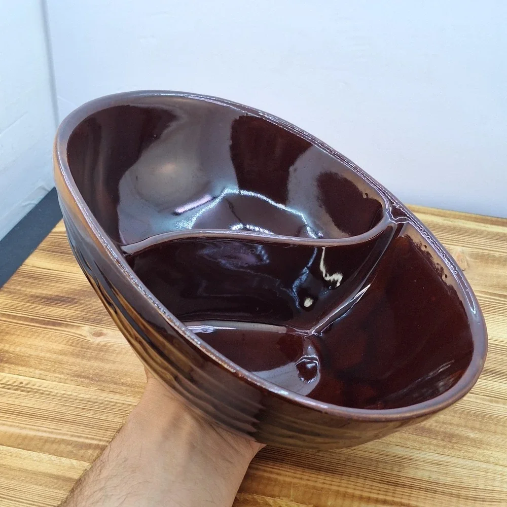 Vtg. Marcrest Daisy Dot stoneware divided serving‎ bowl Oven-Proof Brown 3x10x8